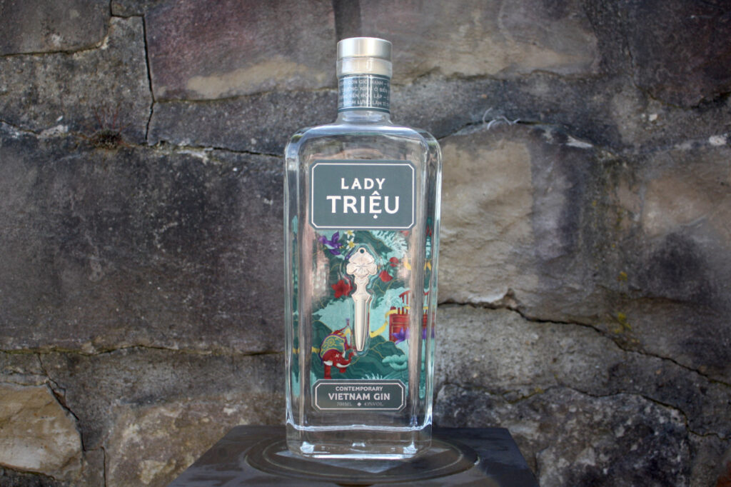 Lady Triêu Contemporary Vietnam Gin